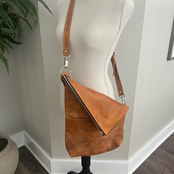 NEW Ixchel Triangle Tik Bag - Picture 2 of 4